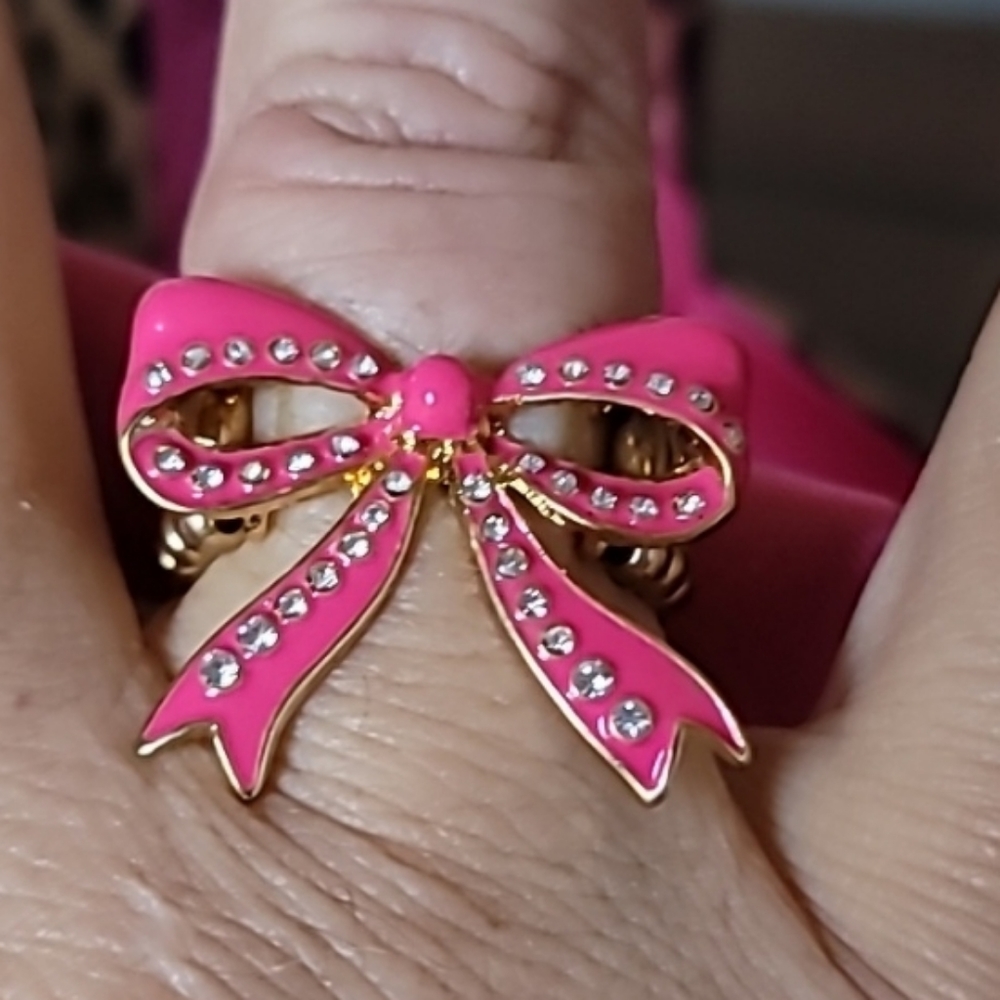 New Vintage! BETSEY JOHNSON Dollhouse Collection Pink Bow Stretch Ring. 8